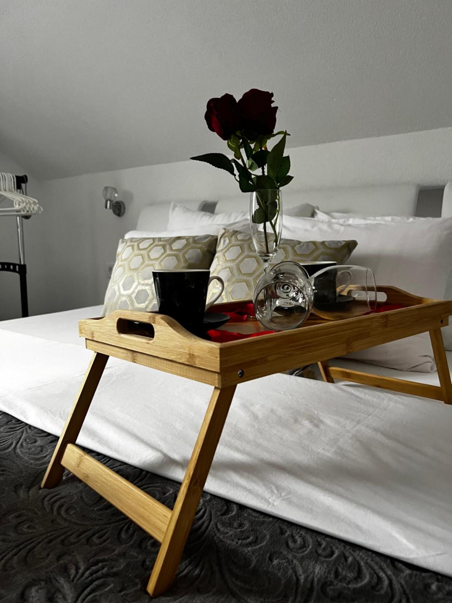 Luxury Apartment Megy Оточац Екстер'єр фото