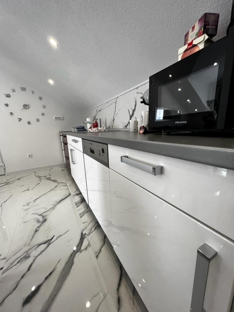 Luxury Apartment Megy Оточац Екстер'єр фото