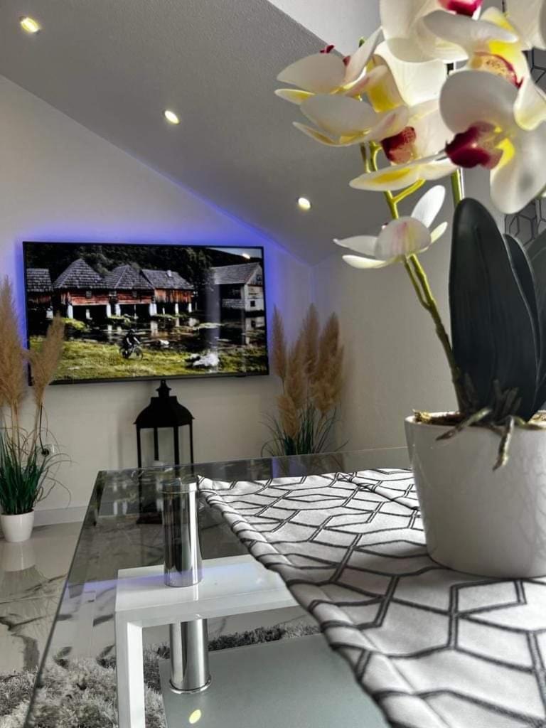 Luxury Apartment Megy Оточац Екстер'єр фото
