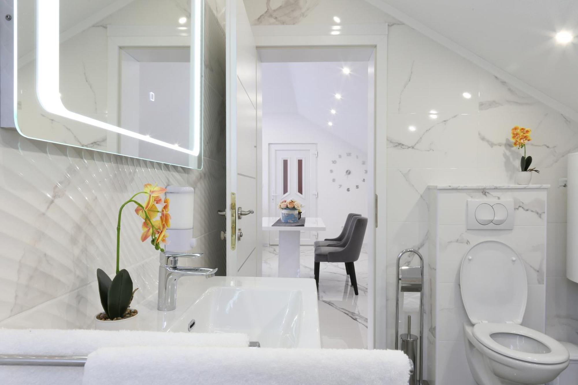 Luxury Apartment Megy Оточац Екстер'єр фото
